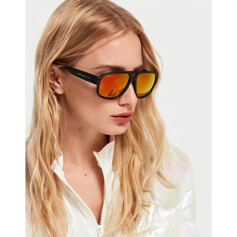 HAWKERS Gafas De Sol Para Hombres Y Mujeres STEEZY Ruby 6 HAWKERS Gafas De Sol Para Hombres Y Mujeres STEEZY Ruby - Imagen 4